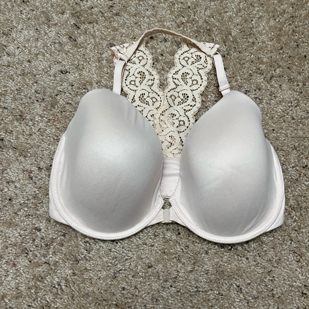 Victoria Secret 32DDD beige body by Victoria racer back underwire bra